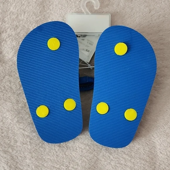 Toddler boy Baby Shark Flip Flops Brand New - Picture 7 of 10